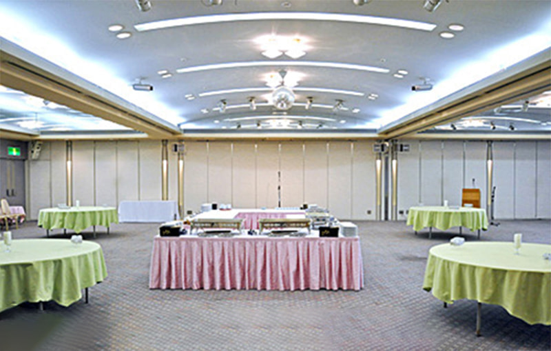 3 階 ロイヤルパレス